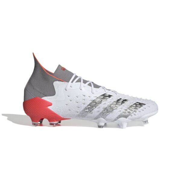 נעלי כדורגל Adidas Predator Freak .1 FG צבע לבן עם אפור ואדום בעקב