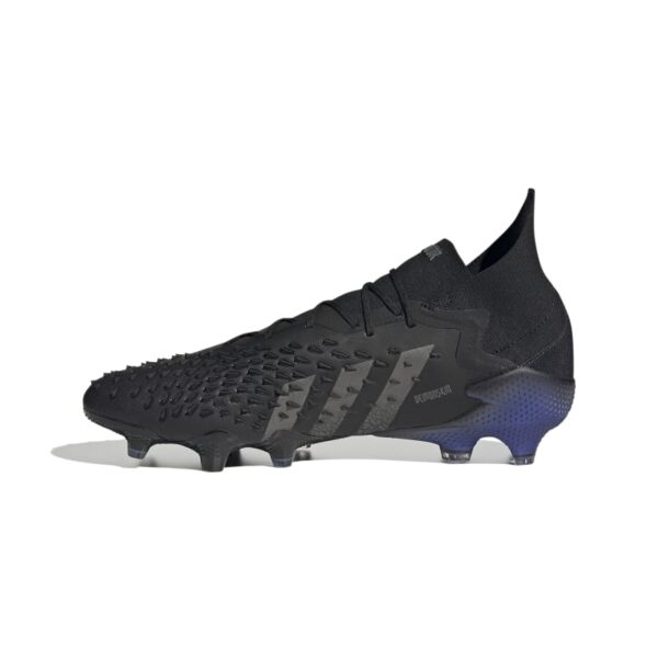 נעלי כדורגל שחורות Adidas Predator Freak .1 FG