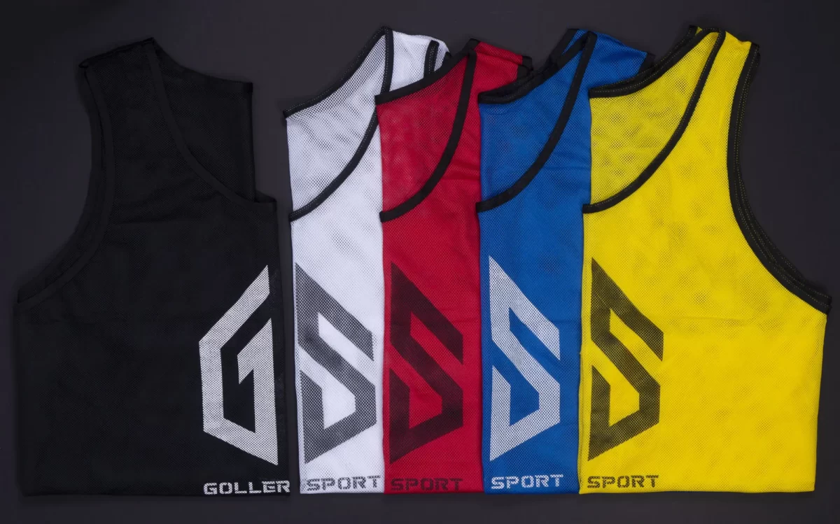 גופיות ספורט Goller Sport רשת מנדפות זיעה עם לוגו של גולר ספורט GS כל הצבעים בשורה