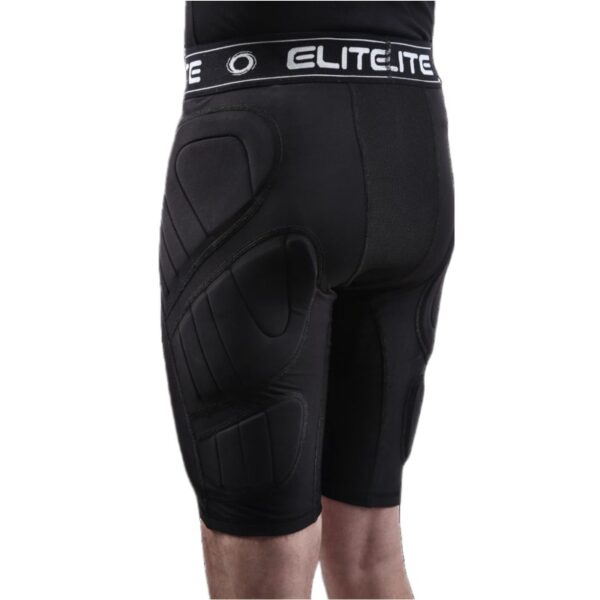 Elite Bads* Compression Shorts 3MM על שוער תמונה מהמותן עד הברכיים מאחור גוף מופנה שמאל