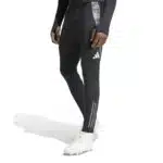 מכנס אימון Adidas Tiro 24 Competition על כדורגלן אפרו חצי גוף מופנה שמאל