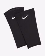 מחזיק מגני עצם נייקי שחור Nike Guard Lock Elite