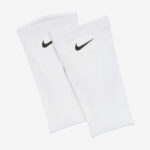 ⁦מחזיק מגני עצם נייקי לבן Nike Guard Lock Elite⁩ – תמונה ⁦2⁩