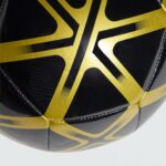 ⁦כדור כדורגל אדידס שחור זהב - Adidas Starlancer Club Ball Black Gold⁩ – תמונה ⁦4⁩