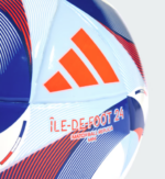 ⁦מיני כדור כדורגל קטן אדידס Île-De-Foot 24 Mini Ball⁩ – תמונה ⁦4⁩