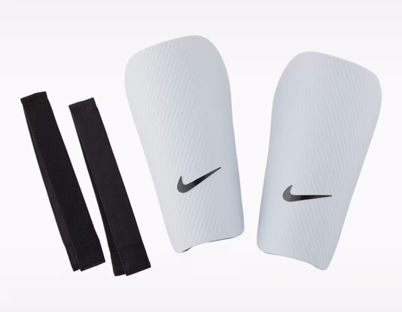 מגני עצם לבנים נייקי Nike J Shinguards CE